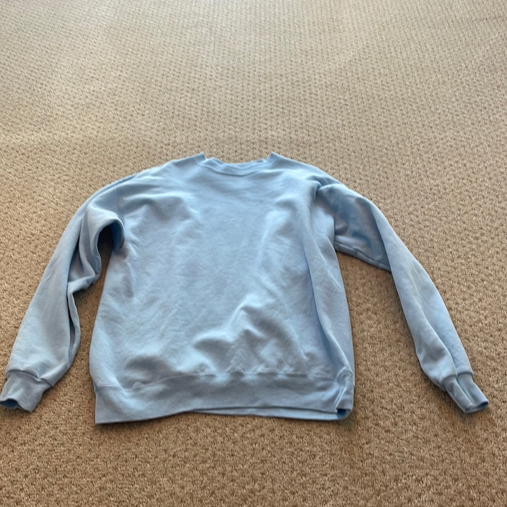 Baby blue Hanes crewneck medium